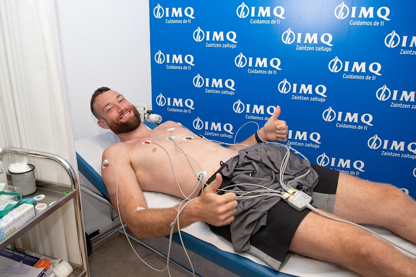 Los jugadores de Baskonia pasan los reconocimientos médicos en IMQ Amárica